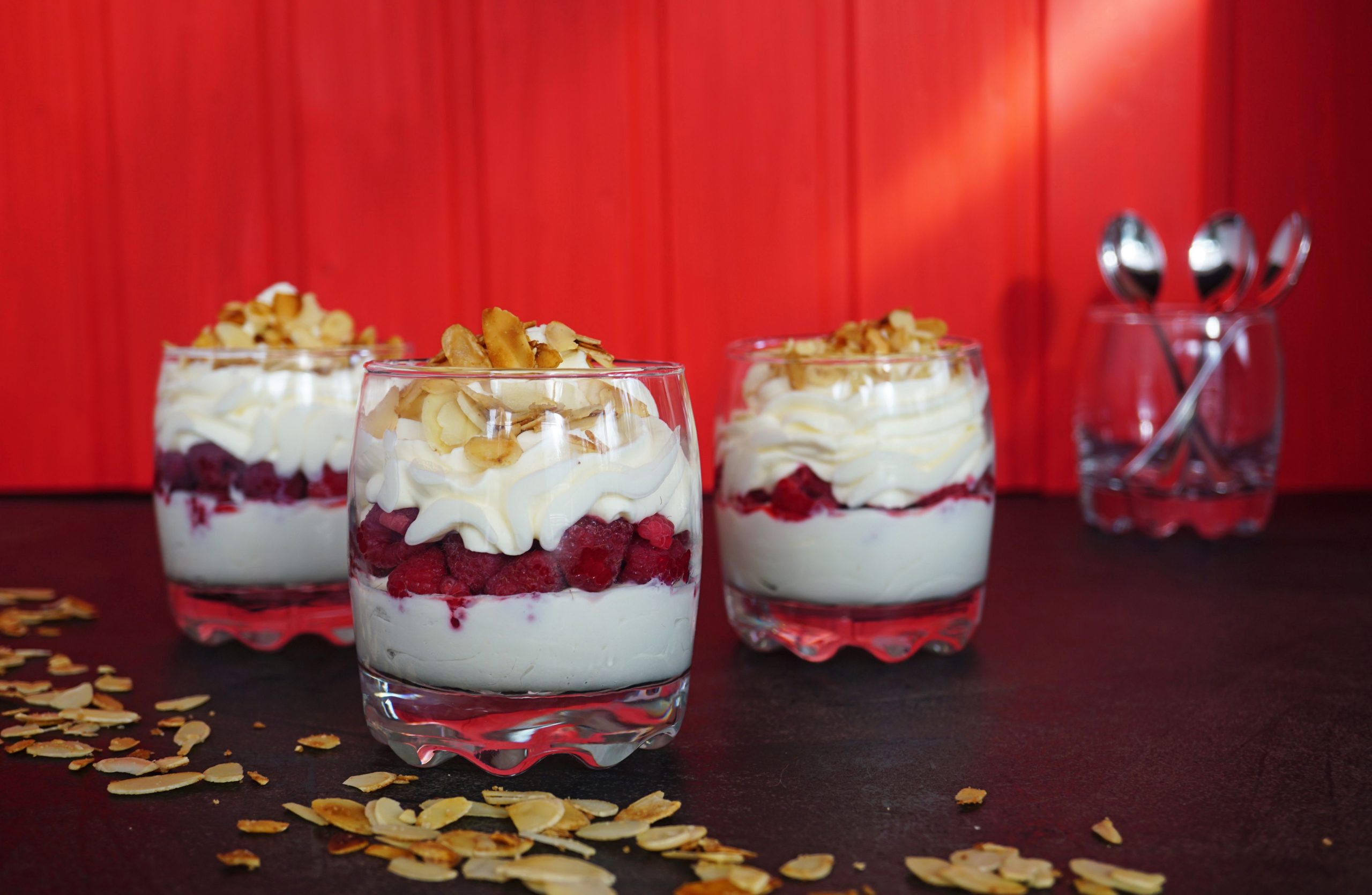 12+ Schnelle Desserts Mit Paradiescreme Background