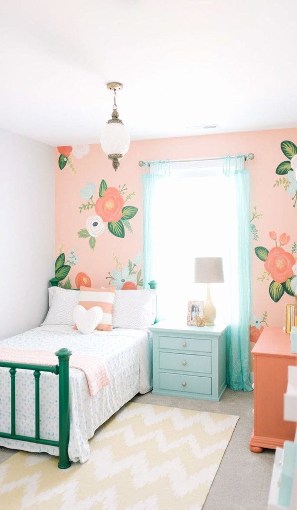 decoration murale chambre fille