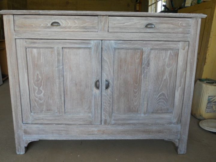 meuble cérusé blanc gris