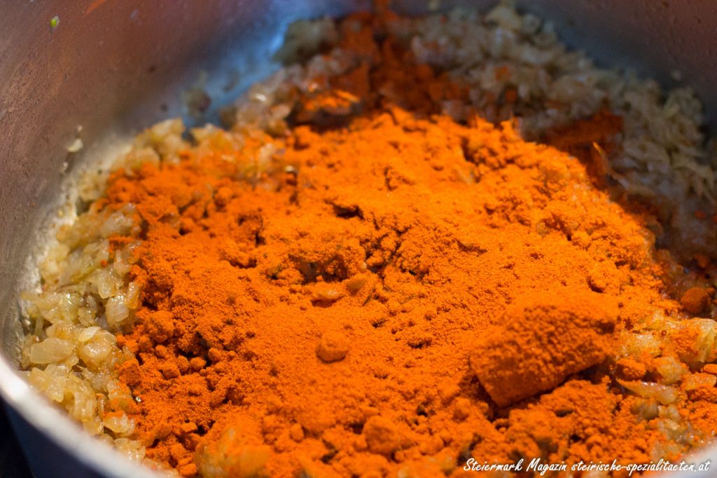 welche gewürze passen zu gulasch