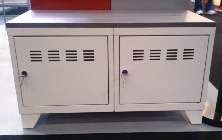 petit meuble bas industriel