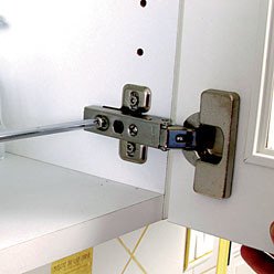 réglage porte meuble haut cuisine