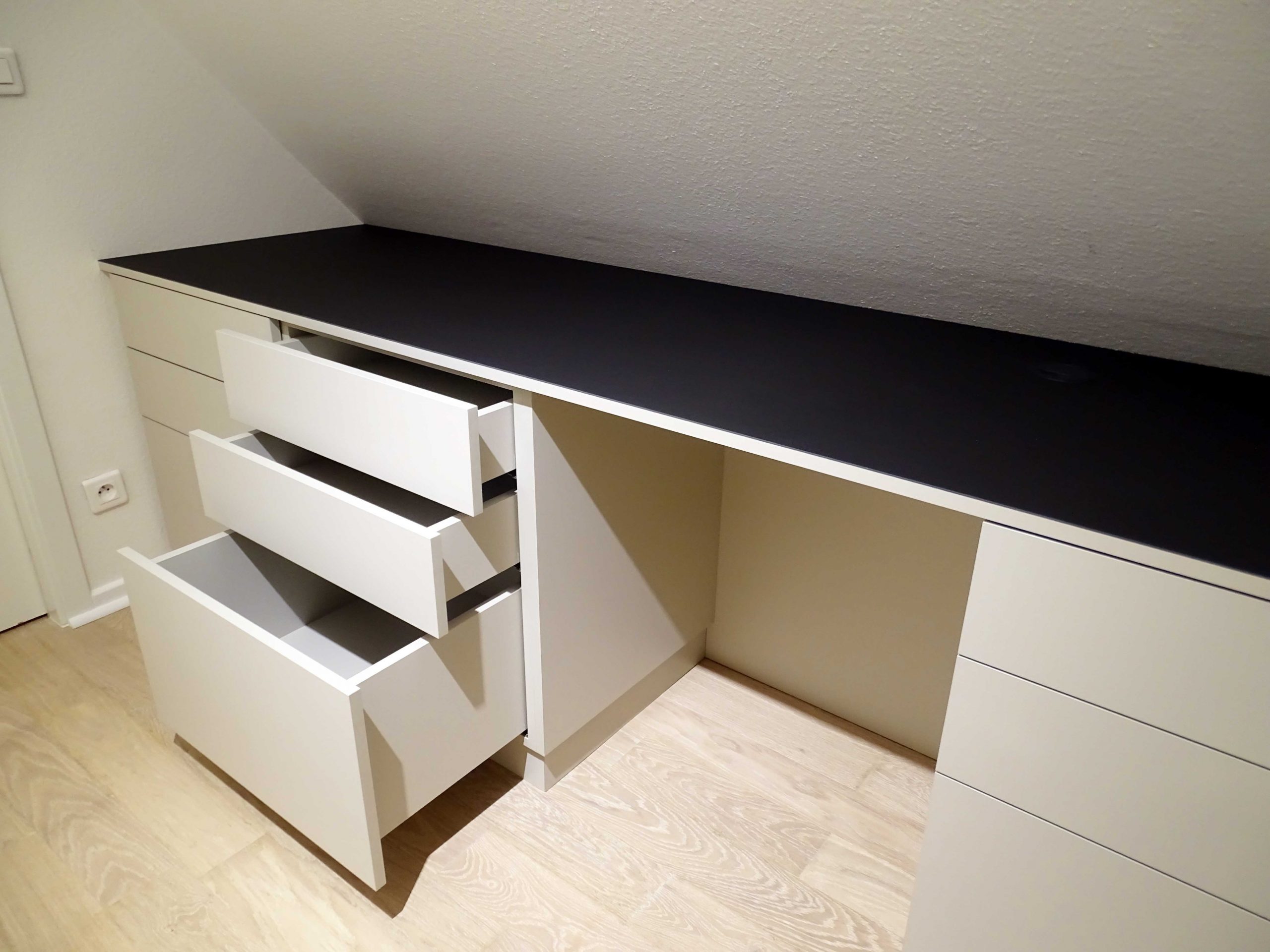 meuble sous pente avec porte