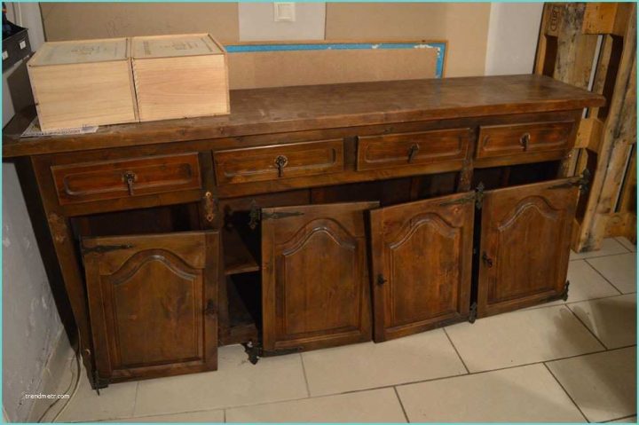 aspect vieilli que prennent les meubles anciens aspect vieilli que prennent les meubles anciens