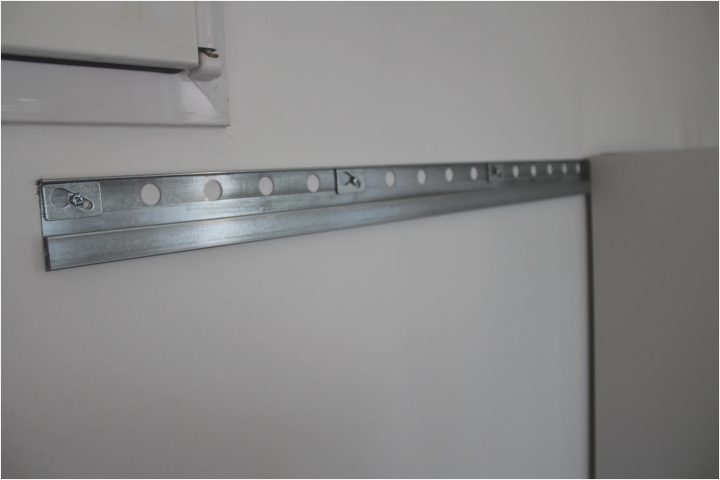 fixation meuble haut cuisine sans rail