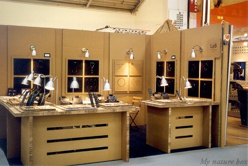 fabricant de meubles en carton