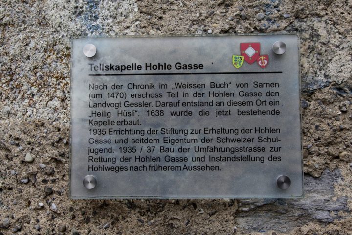 durch diese hohle gasse