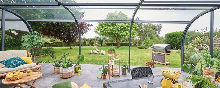 10 Astuces Déco Pour Décorer Sa Véranda – Véranda Gustave avec Abri De Terrasse Panoramik