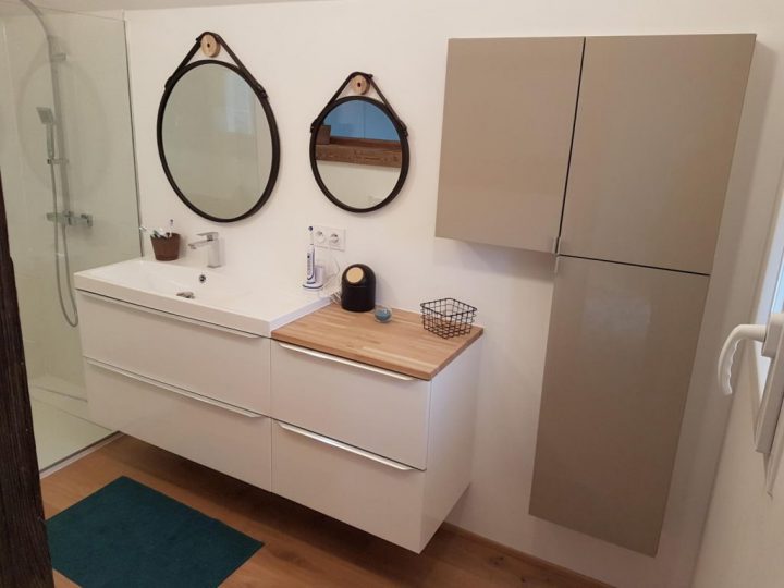 10 Astuces Pour Aménager Une Petite Salle De Bain ! – Kozikaza concernant Table À Langer Salle De Bain