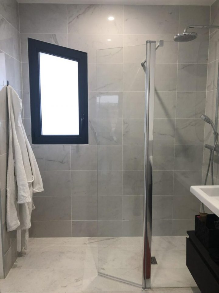 15 Salles De Bains Design Pour Vous Inspirer ! – Kozikaza dedans Modele De Salle De Bain À L Italienne 15 Salles De Bains Design Pour Vous Inspirer ! – Kozikaza dedans Modele De Salle De Bain À L Italienne