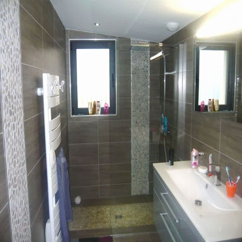 201 Aménagement Salle De Bain 4M2 Avec Baignoire 2018 pour Aménagement Petite Salle De Bain 4M2