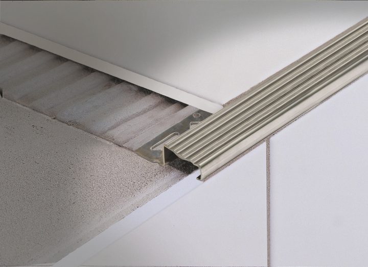48 Génial Carrelage Exterieur Bricoman Trucs Et Astuces tout Nez De Marche Grès Cérame Extérieur