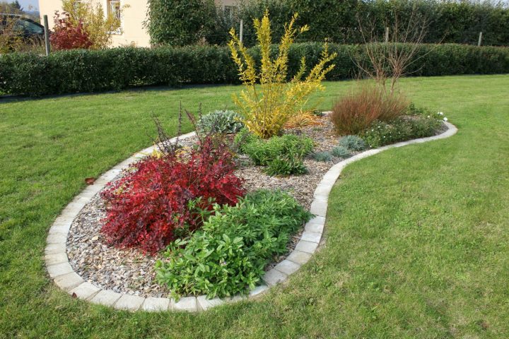 49 Élégant Parterre De Fleurs Devant Maison Stock | Gifi intérieur Parterre Devant Maison 49 Élégant Parterre De Fleurs Devant Maison Stock | Gifi intérieur Parterre Devant Maison