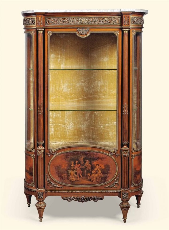 A French Ormolu-Mounted – Mahogany And Vernis-Martin serapportantà Meubles Martin A French Ormolu-Mounted – Mahogany And Vernis-Martin serapportantà Meubles Martin