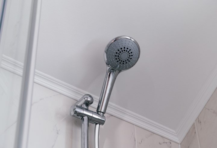 À Quelle Hauteur Fixer Un Pommeau De Douche ? – Blog But intérieur Paume De Douche