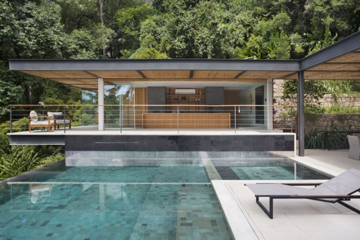 A Relaxing Pool House In Rio De Janeiro, Brazil | Home avec Pool House Moderne En Kit