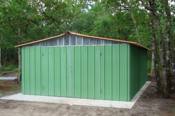 Abri En Tôle 6 – Les Abris D'Aquitaine – Abris De Jardin encequiconcerne Abri De Jardin En Tole