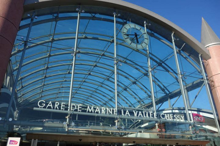 Aller À Disneyland Paris En Tgv Ouigo | Le Train Pas Cher pour Chambre Pas Cher Marne La Vallée