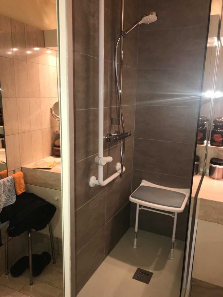 Aménagement Salle De Bain Personnes Âgées À Bordeaux – Sagecli dedans Salle De Bain Personnes Agées