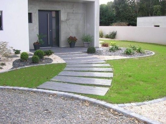Aménager L'Entrée Extérieure D'Une Maison – Artella à Parterre Extérieur Moderne Aménager L'Entrée Extérieure D'Une Maison – Artella à Parterre Extérieur Moderne