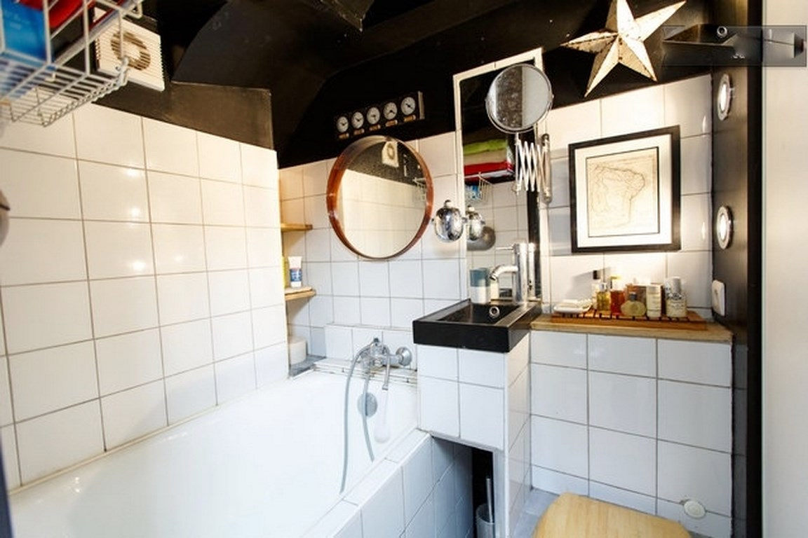 Ancienne Chambre De Bonne Rue Des Martyrs À Vendre Paris 9E avec Achat Chambre De Bonne Paris