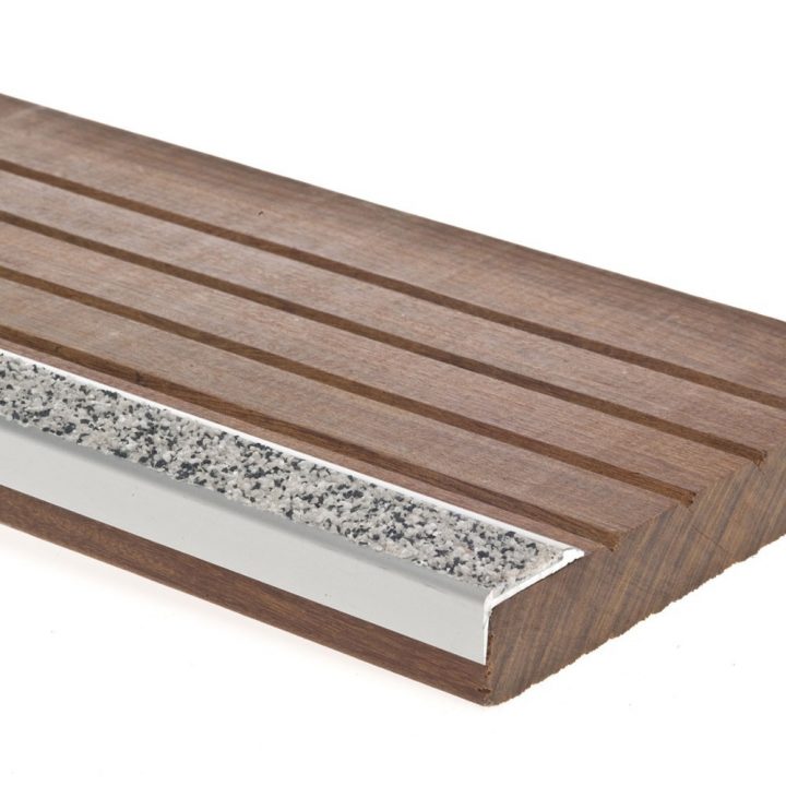 Antidérapant Terrasse Bois – Nez De Marche Escalier concernant Nez De Marche Extérieur En Pierre Antidérapant Terrasse Bois – Nez De Marche Escalier concernant Nez De Marche Extérieur En Pierre