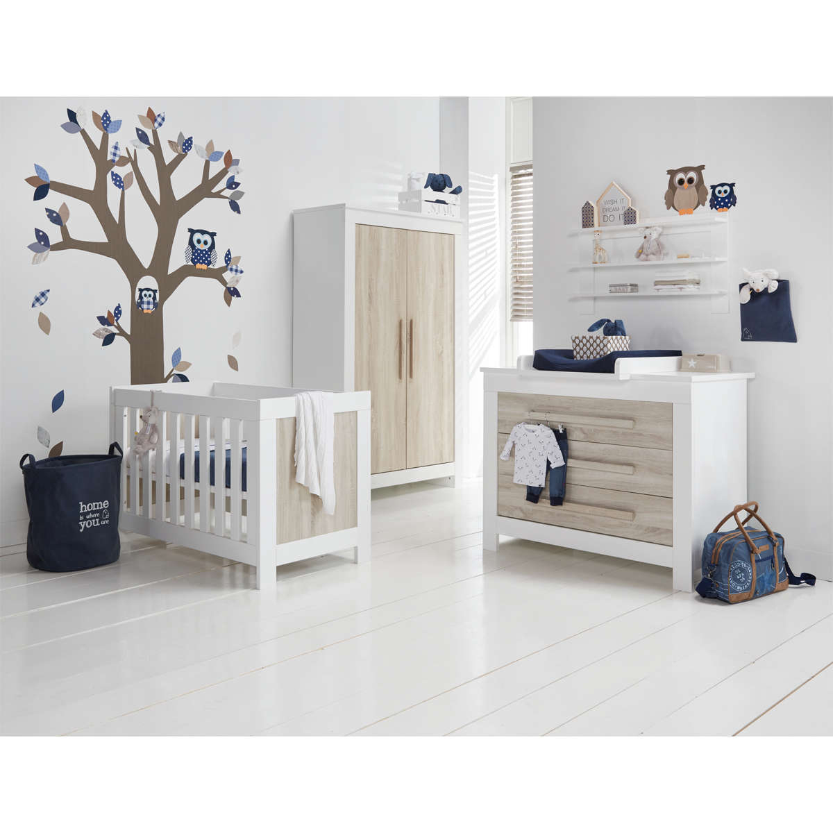 Armoire Bebe But destiné Chambre Bébé But
