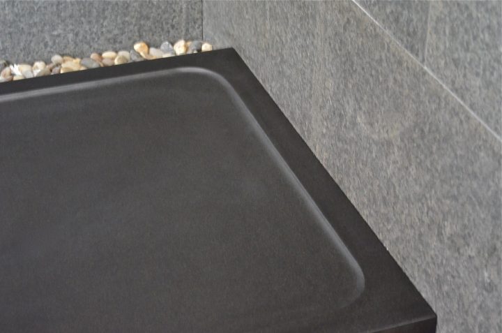 Bac À Douche Taillé Dans Le Granit Noir 80X80 Corail Shadow pour Bac Douche 80X80