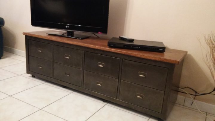 Banc Télé De Style Industriel Avec Kallax dedans Meuble Tv Industriel Ikea