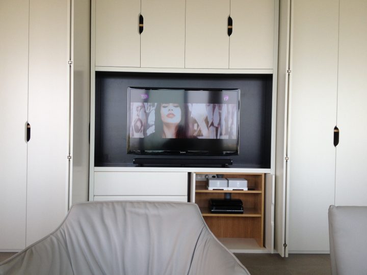 Barre De Son Bose Et Caisson De Grave Encastré – Coudert serapportantà Meuble Tv Sono