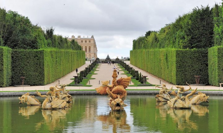 Bassin Du Dragon – – Château De Versailles | Francois serapportantà Les Jardins De Neptune