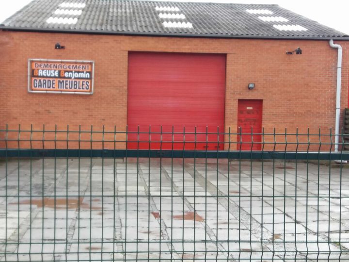 Beau Garde Meuble Vannes – Raviraj concernant Garde Meuble Limoges