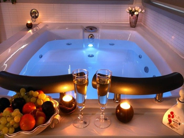 Belle Chambre Avec Jacuzzi Privatif – 40 Idées Romantiques tout Chambre D Hotel Avec Jacuzzi Privé