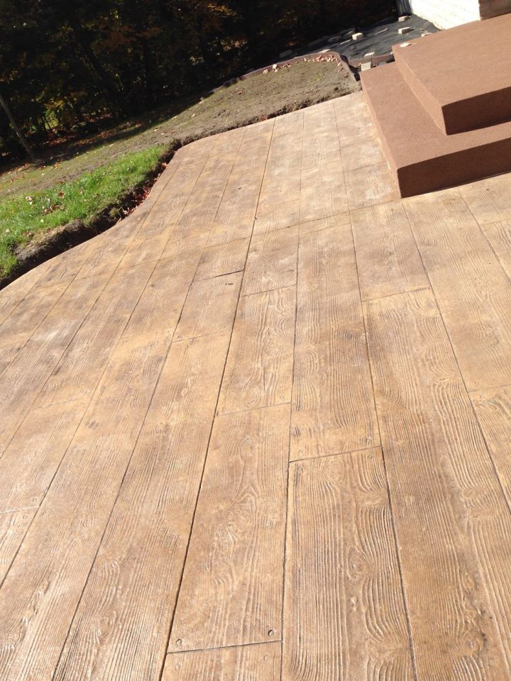 Beton Estampé Fini Bois Franc Et Balcon Enduit Acrylique avec Beton Imprimé Au Jardin Beton Estampé Fini Bois Franc Et Balcon Enduit Acrylique avec Beton Imprimé Au Jardin