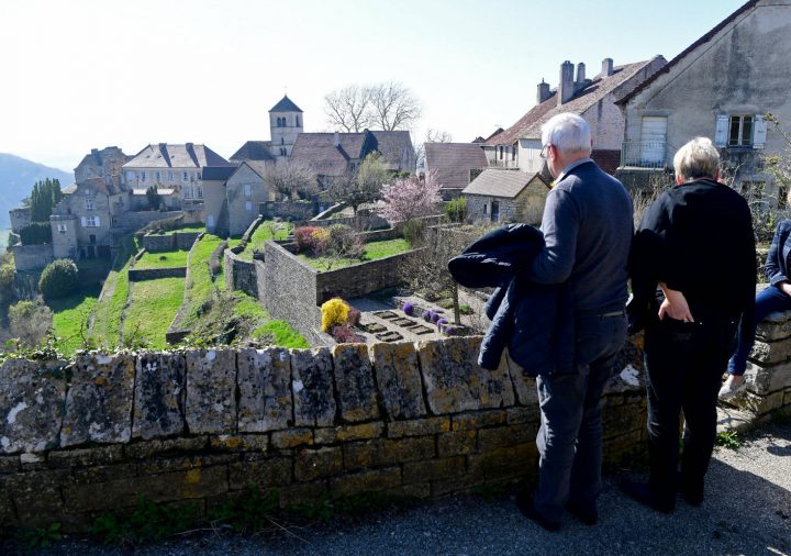 Bletterans | Favoriser Le Développement Des Logements encequiconcerne Chambre D Hote Chateau Chalon