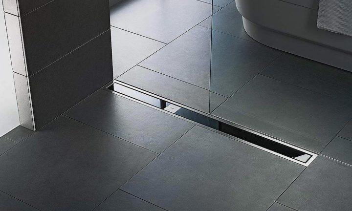 Bonde Centrale Ou Caniveau : Que Choisir Pour Sa Douche encequiconcerne Bonde De Douche À L Italienne