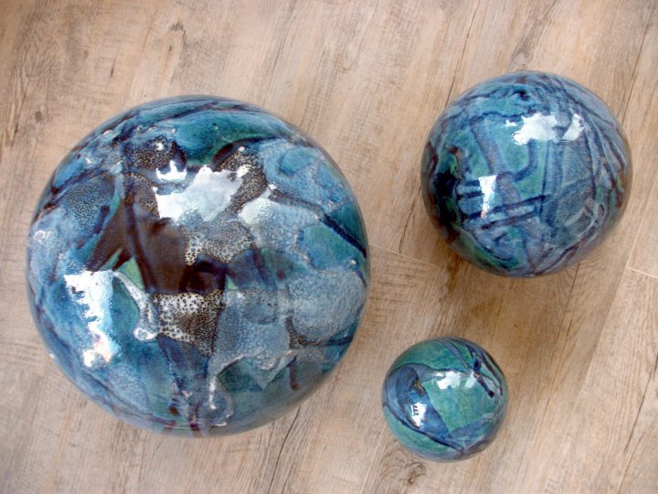 Boules En Grès Pour La Décoration Extérieure, Poteries De tout Boule Décorative Jardin