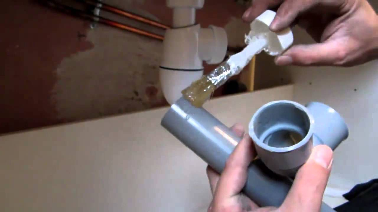 Brancher Le Robinet Et Le Siphon-Tuto Video serapportantà Brancher Lave Vaisselle Sur Robinet Evier