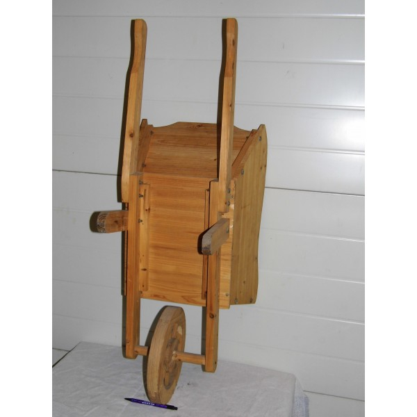 Brouette Bois Decoration Inetrieur Extérieur Jardin – Au dedans Brouette Deco Jardin