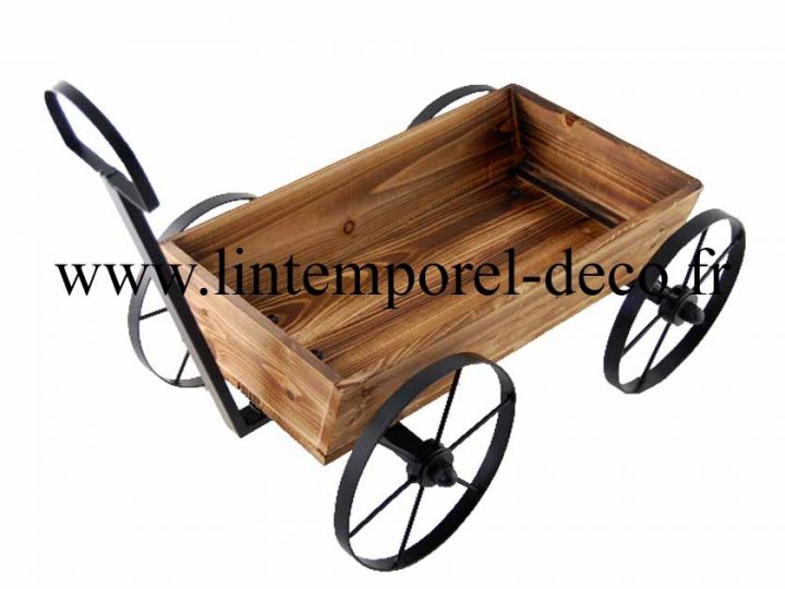 Brouette Décorative Pour Jardinière — Lintemporel-Deco.fr® pour Brouette Deco Jardin