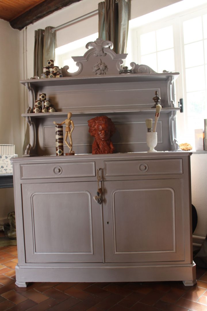 Buffet Saint Hubert Patiné Galet | Meuble, Idées De encequiconcerne Patiner Un Meuble Ancien