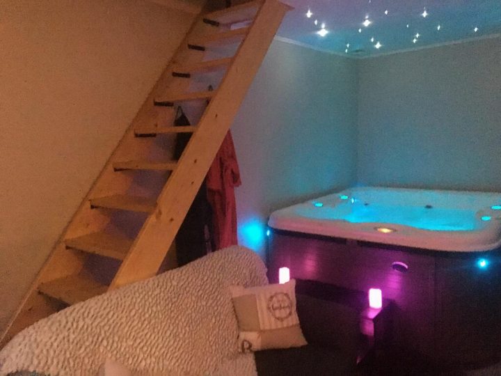 Bulle De Rêves – Chambre D'hôtes Avec Spa Privatif, Bed tout Chambre D Hotes Avec Jacuzzi Privatif