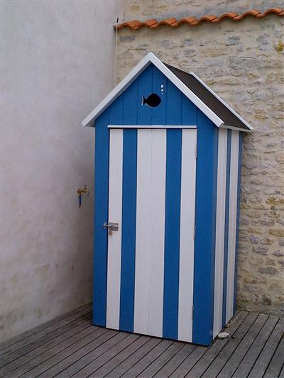 Cabane De Jardin Style Cabine De Plage – Mailleraye.fr Jardin encequiconcerne Cabine De Plage En Bois En Kit
