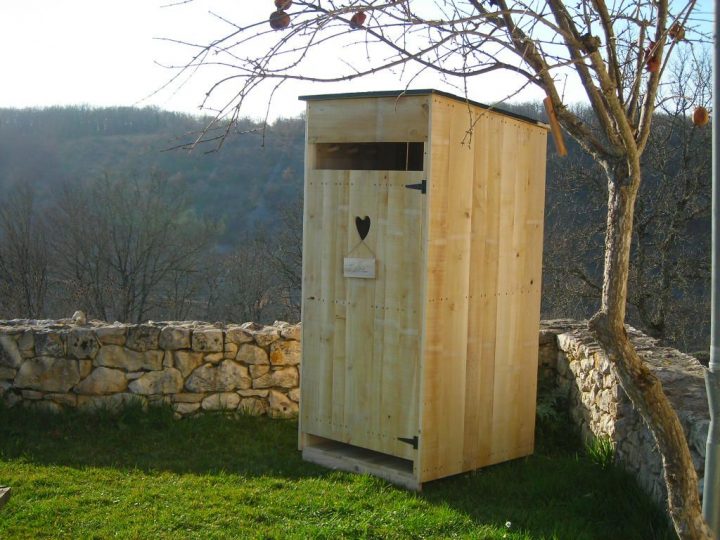Cabane De Toilette Sèche Extérieur Écologique, En Bois intérieur Cabine De Plage En Kit