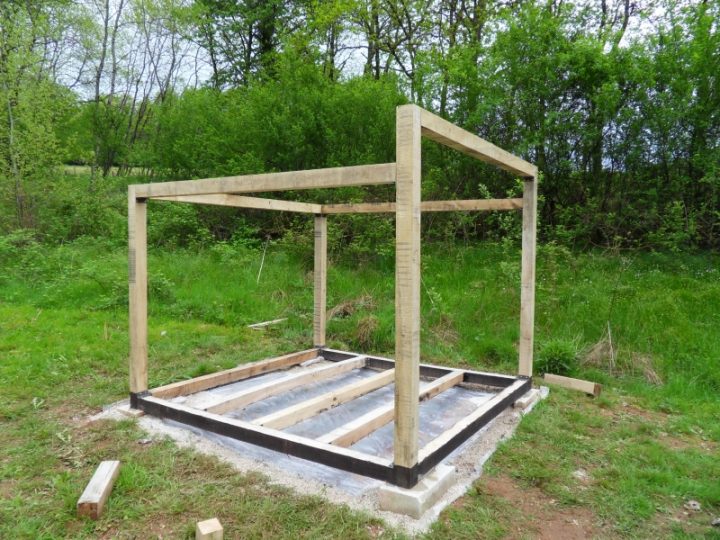 Cabane Jardin A Construire – Abri De Jardin Et Balancoire Idée serapportantà Construire Une Cabane De Jardin