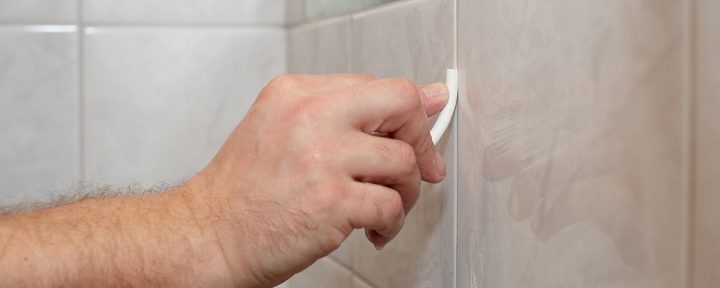 Carrelage : Comment L'entretenir Avec Quelques Astuces encequiconcerne Comment Nettoyer Les Joints De Douche