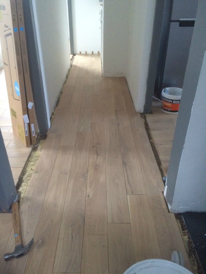 Carrelage Imitation Parquet Dans Quel Sens – Atwebster.fr intérieur Parquet Flottant Imitation Carrelage