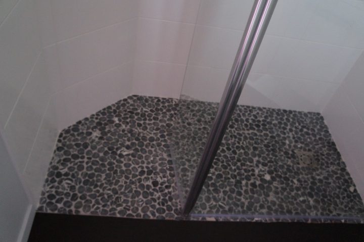 Carrelages Et Faïences Pour Douche À L'italienne – Angers intérieur Carrelage Pour Douche À L Italienne