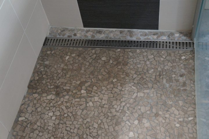 Carrelages Et Faïences Pour Douche À L'italienne – Angers pour Carrelage Pour Douche À L Italienne