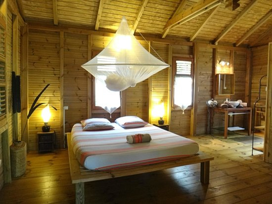 Case Créole, La Douche De Plein Air – Photo De Au Jardin destiné Au Jardin Des Colibris Case Créole, La Douche De Plein Air – Photo De Au Jardin destiné Au Jardin Des Colibris